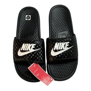NWT Nike Women’s Slides Sandals BENASSI JDI Black/White Classic Size 11